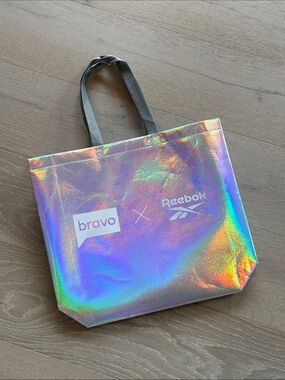 NWOT BRAVO X REEBOK BRAVOCON 2025 IRIDESCENT SILVER TOTE